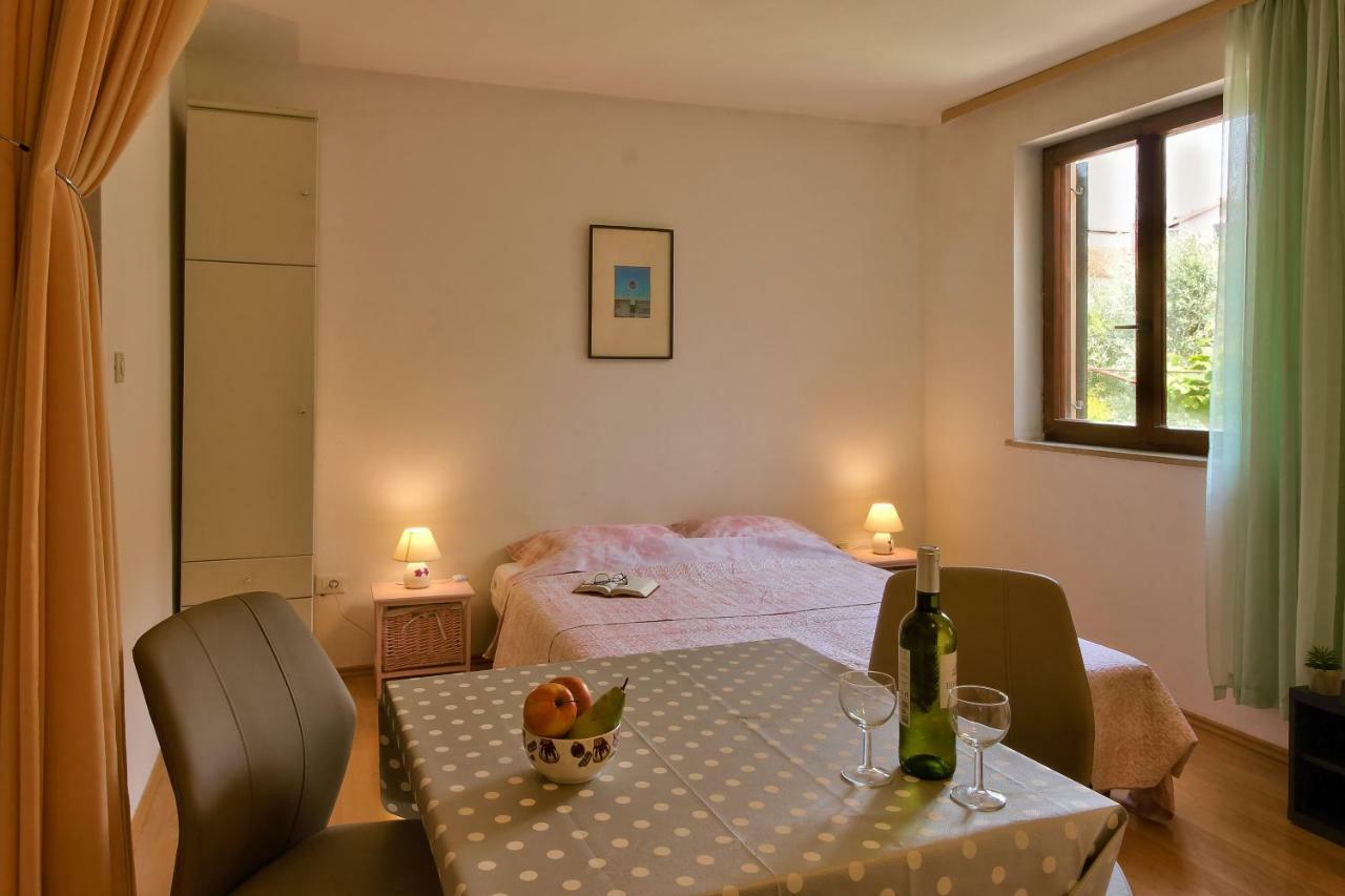 Apartment Borik Pula Bagian luar foto